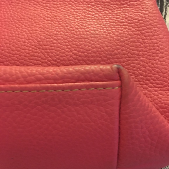 Gorgeous Dooney & Bourke Handbag - Picture 5 of 8